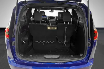 Car image 24