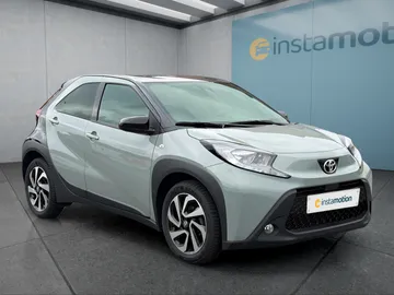 Car image 2