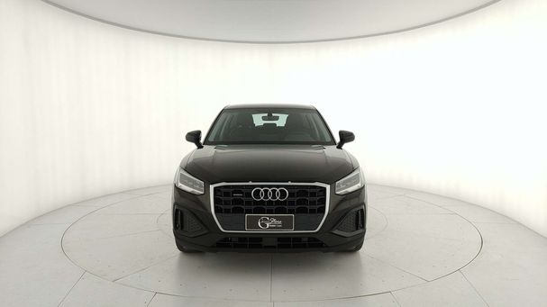 Audi Q2 35 TDI quattro S tronic Business 110 kW image number 2