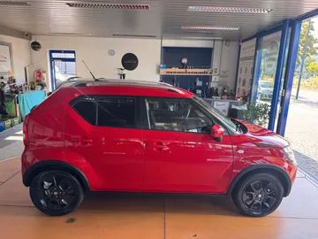 Car image 4