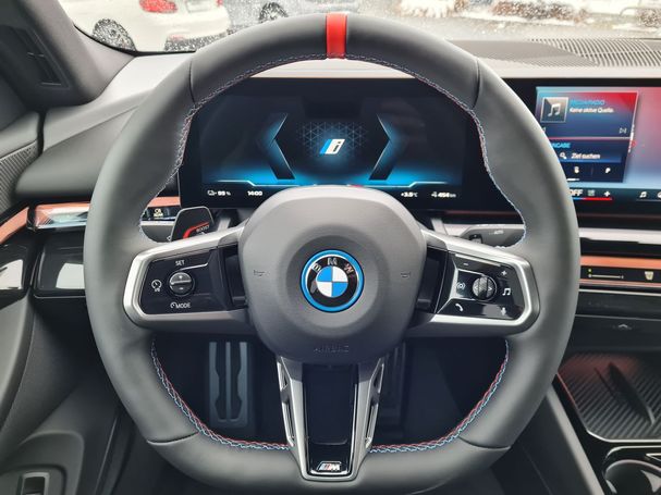 BMW i5 M60 xDrive 442 kW image number 17