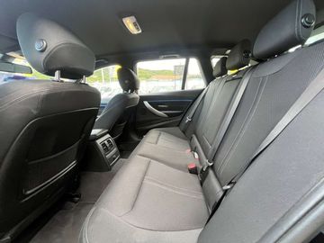 Car image 38