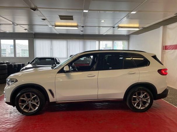 BMW X5 xDrive 195 kW image number 4