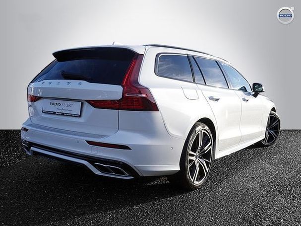 Volvo V60 T8 Twin Engine R Design AWD 288 kW image number 2