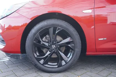 Car image 28
