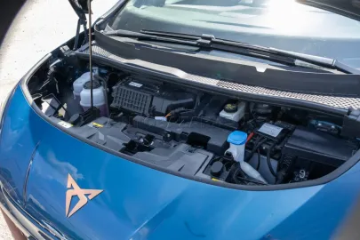 Car image 30