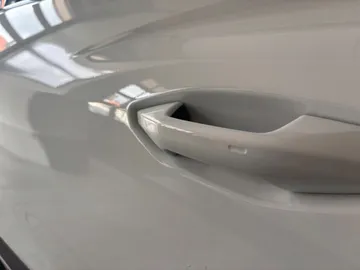 Car image 46