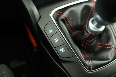 Car image 37