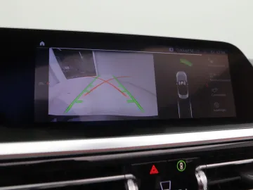 Car image 32