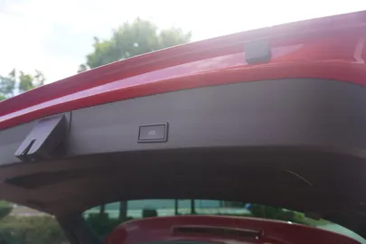 Car image 38