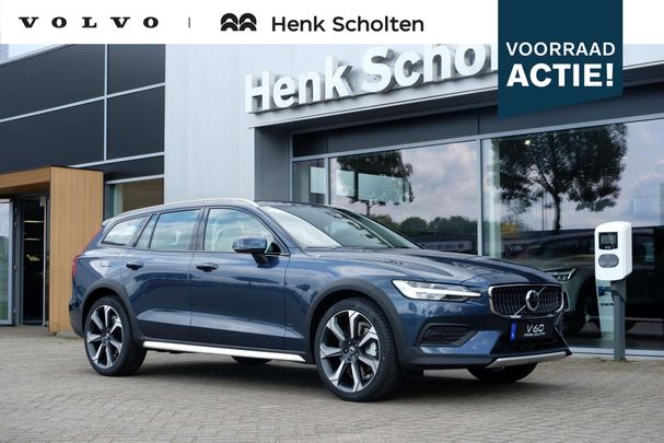 Volvo V60 Cross Country AWD T8 184 kW image number 1