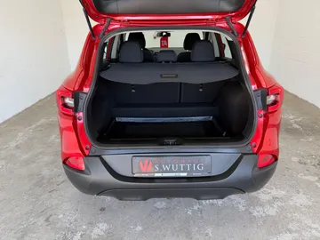Car image 33