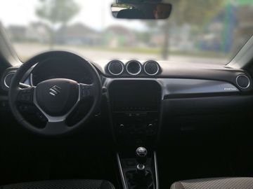 Car image 11