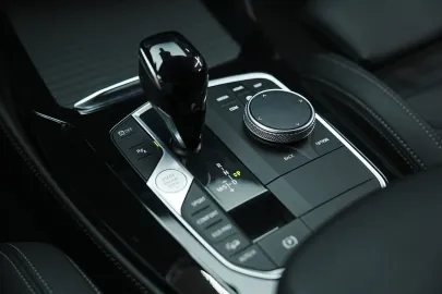 Car image 39