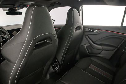 Car image 33