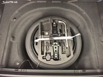 Car image 37