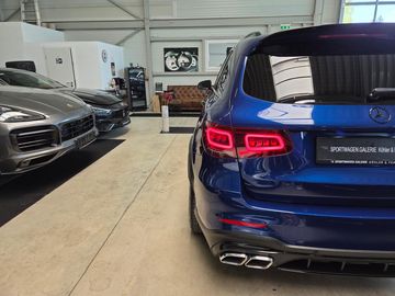 Car image 37
