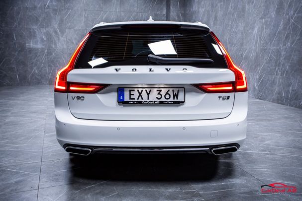 Volvo V90 Recharge T8 AWD Momentum 288 kW image number 6