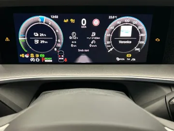 Car image 29
