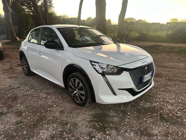 Peugeot e-208 136 Active 100 kW image number 2