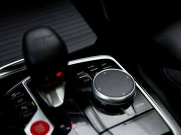 Car image 37