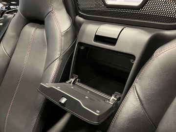 Car image 33