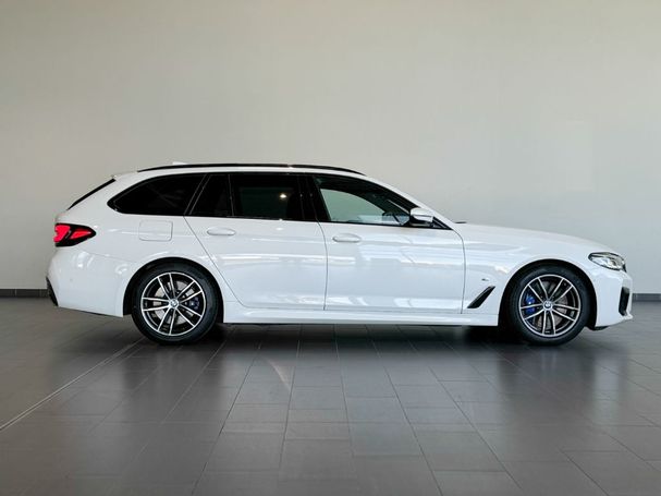 BMW 540d Touring xDrive 250 kW image number 3