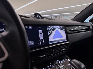 Car image 28