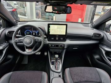 Car image 13