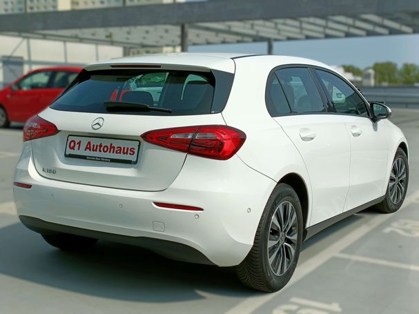 Mercedes-Benz A 180 100 kW image number 3