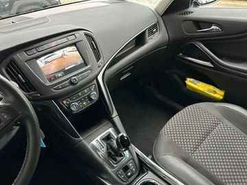 Car image 15