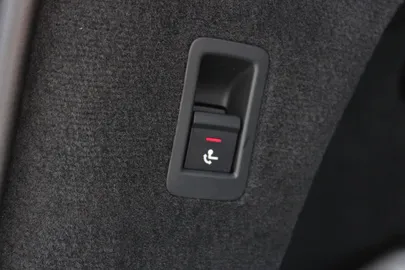 Car image 41