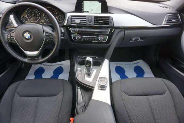 BMW 320i 135 kW image number 5