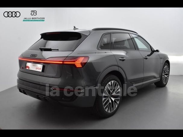 Audi Q8 55 quattro e-tron S-line 114 kWh 300 kW image number 3