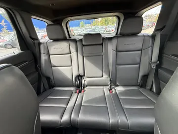Car image 29