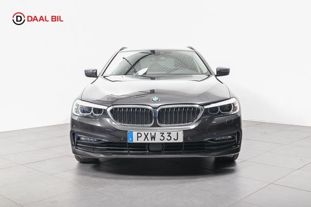 BMW 520d Touring xDrive Sport Line 140 kW image number 2