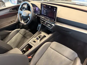 Car image 34