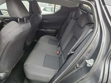 Car image 16