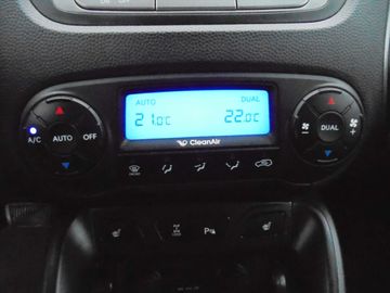 Car image 35