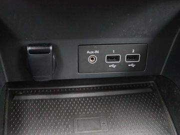 Car image 30