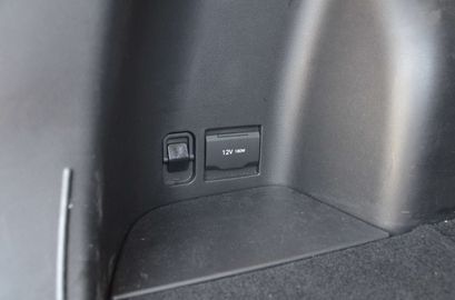 Car image 37