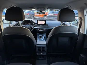 Car image 33