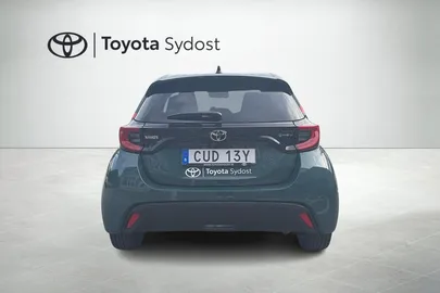 Car image 3