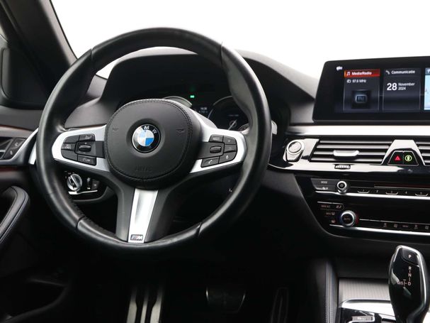 BMW 520i Touring 135 kW image number 2