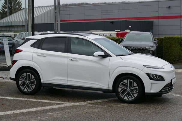 Hyundai Kona EV 150 kW image number 3