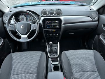 Car image 11