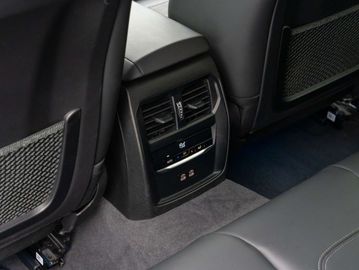 Car image 41