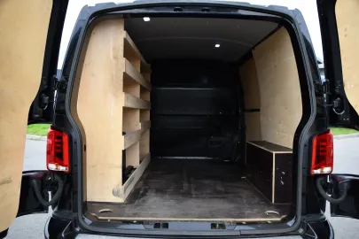 Car image 38