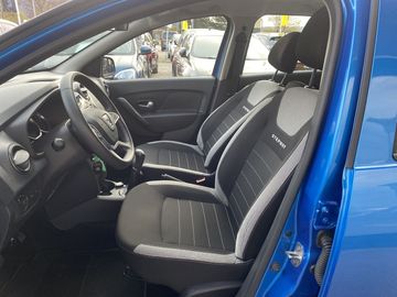 Car image 8