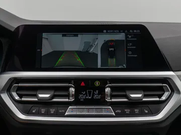 Car image 36